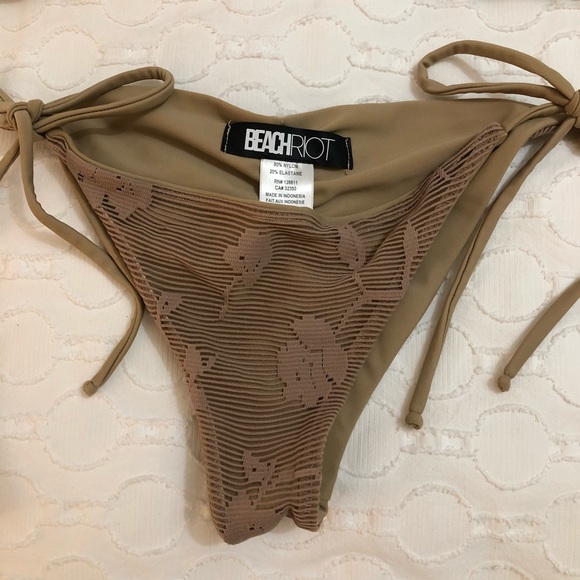 Beach Riot Pacific Ruffle Bikini Set Nude - Picture 5 of 8